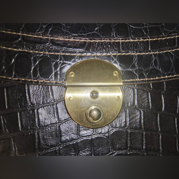 Brahmin Honor Collection Sleek Black Croc Embossed Shoulder Bag - Picture 7 of 16